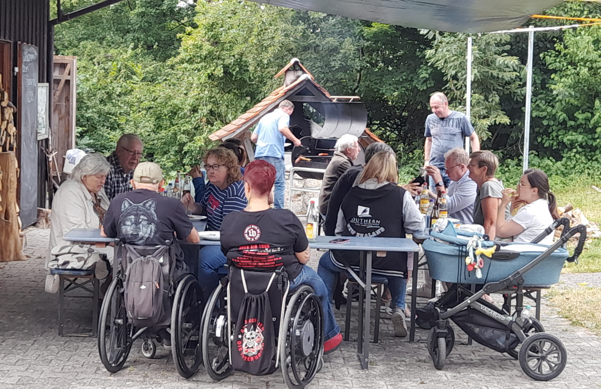 wir über uns foto vom letzten Sommerfest